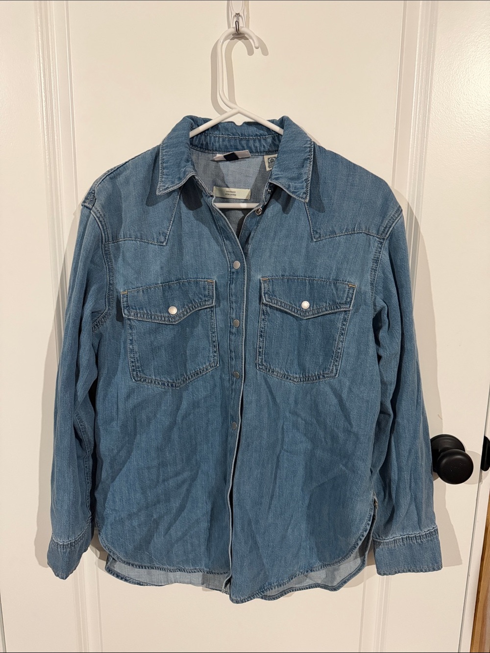 Women’s Denim Button-Front Western Shirt Jacket - Blue Jean Jacket XS